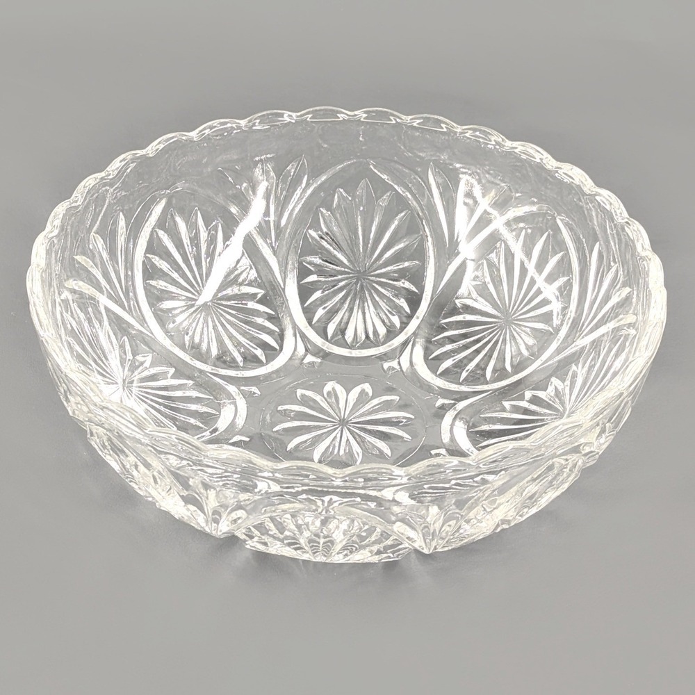 Vintage Clear Pressed Glass Starburst Scalloped 8 Inch Round Serving Bowl
